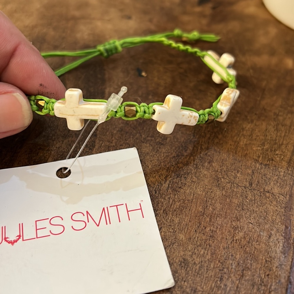 Jules Smith adjustable cross bracelet